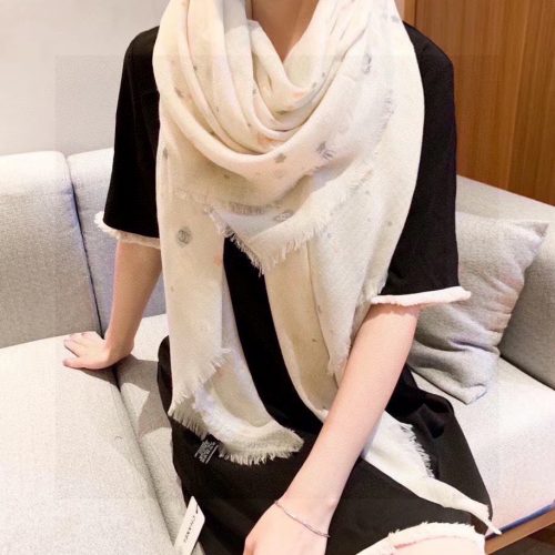 CH scarf
