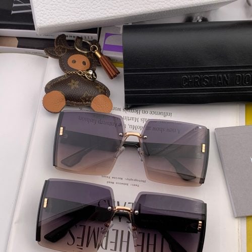 DD glasses