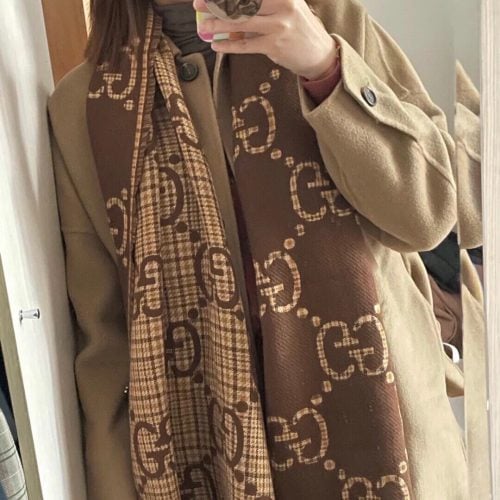 GG scarf