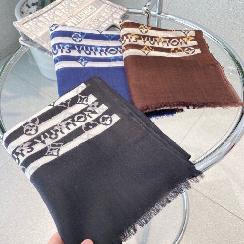 LL scarf