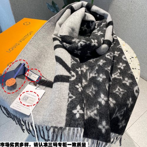 LL scarf