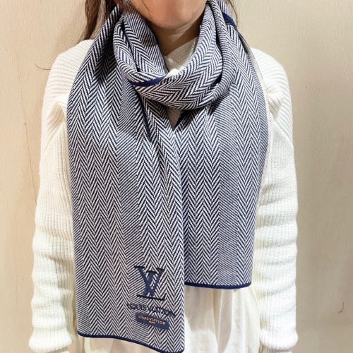 LL scarf