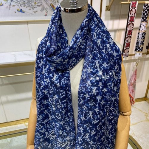 LL scarf
