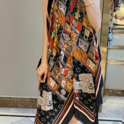 LL scarf
