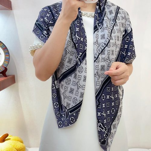 LL scarf