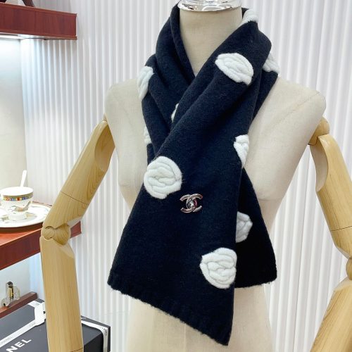 CH scarf