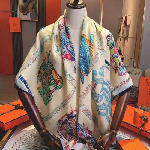 HH scarf