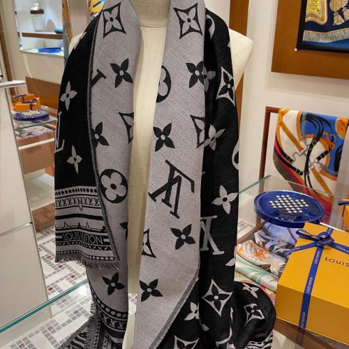 LL scarf
