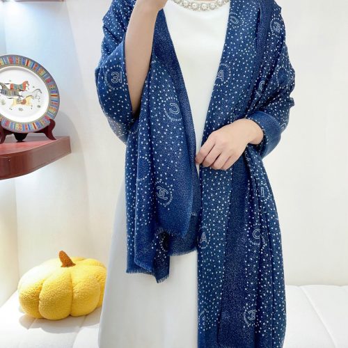 CH scarf