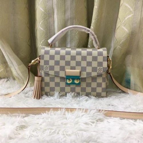 Fashionable leather bag for women