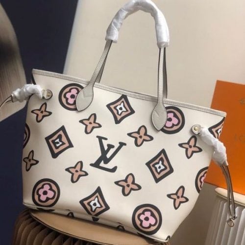 Fashionable leather bag for women