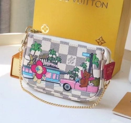 Fashionable leather bag for women
