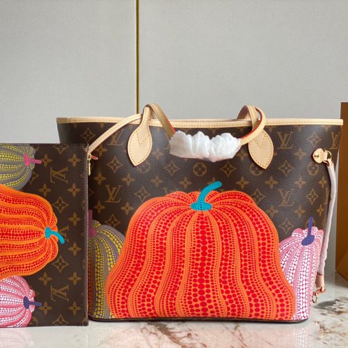 Fashionable leather bag for women