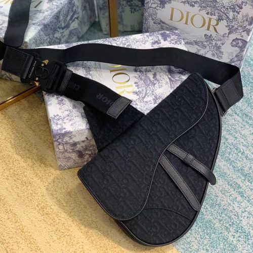Fashionable leather bag for women