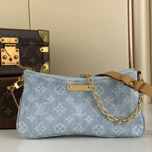 Liv pochette chain handbag