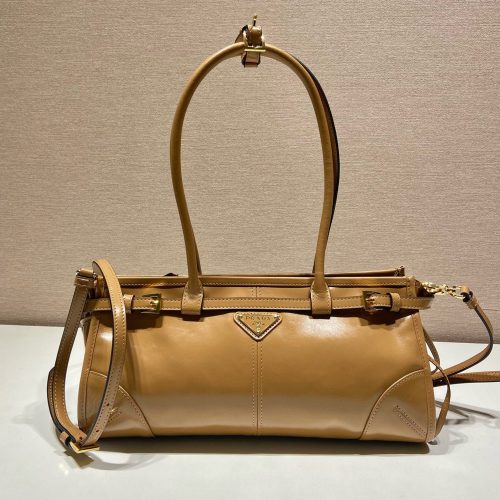 Handheld crossbody bag