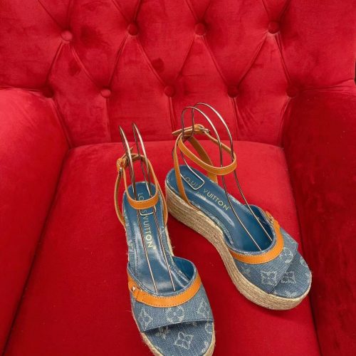 LL sandals