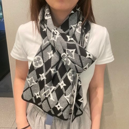scarf