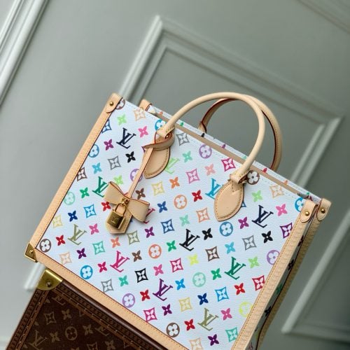 TM ONTHEGO Medium Handbag
