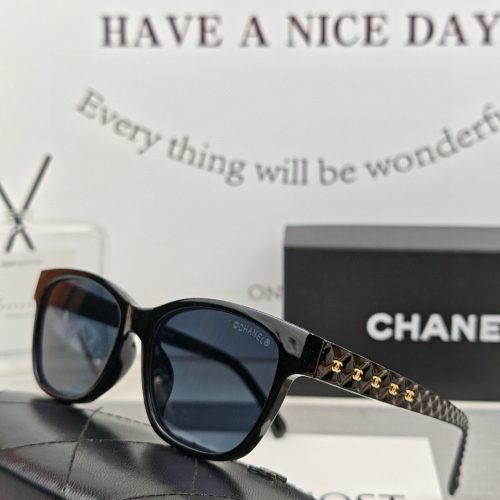 Eyeglasses