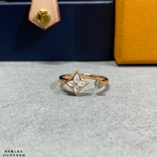 gold flower ring