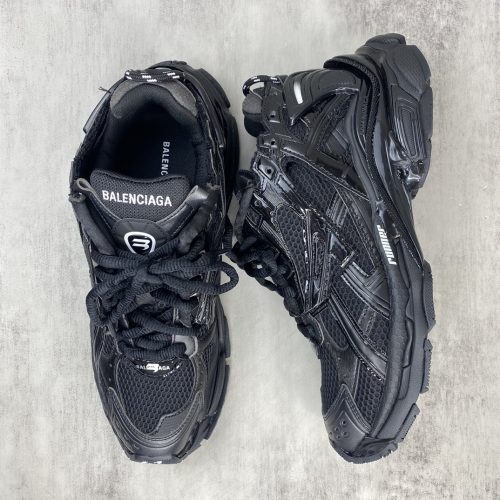 The Ba Jia Runner sports shoe series