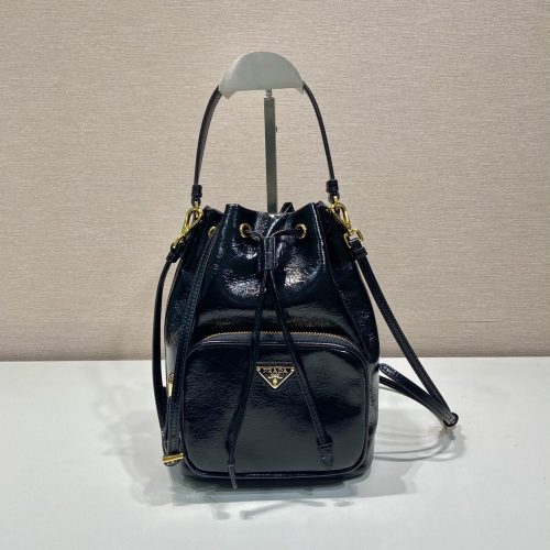 Bucket bag